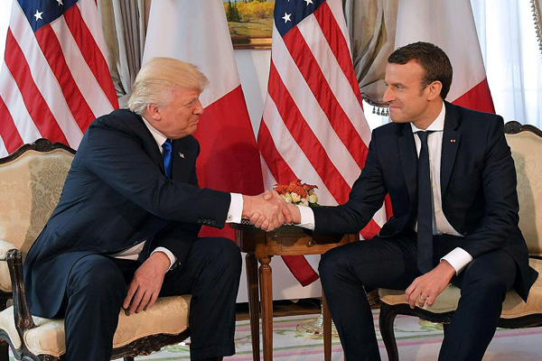  Trump Macron Hand shake 